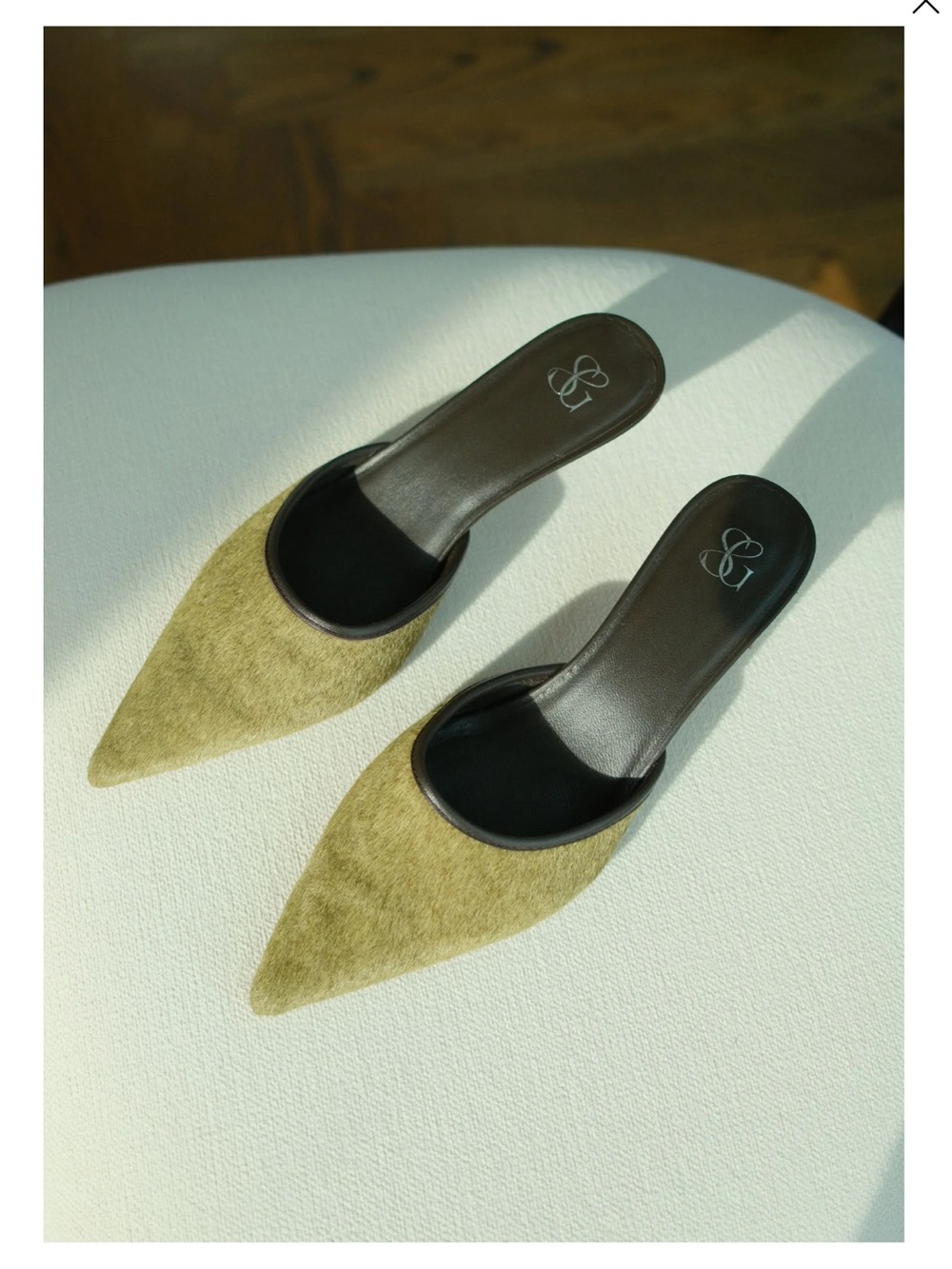 Suki Girl Mules in Olive